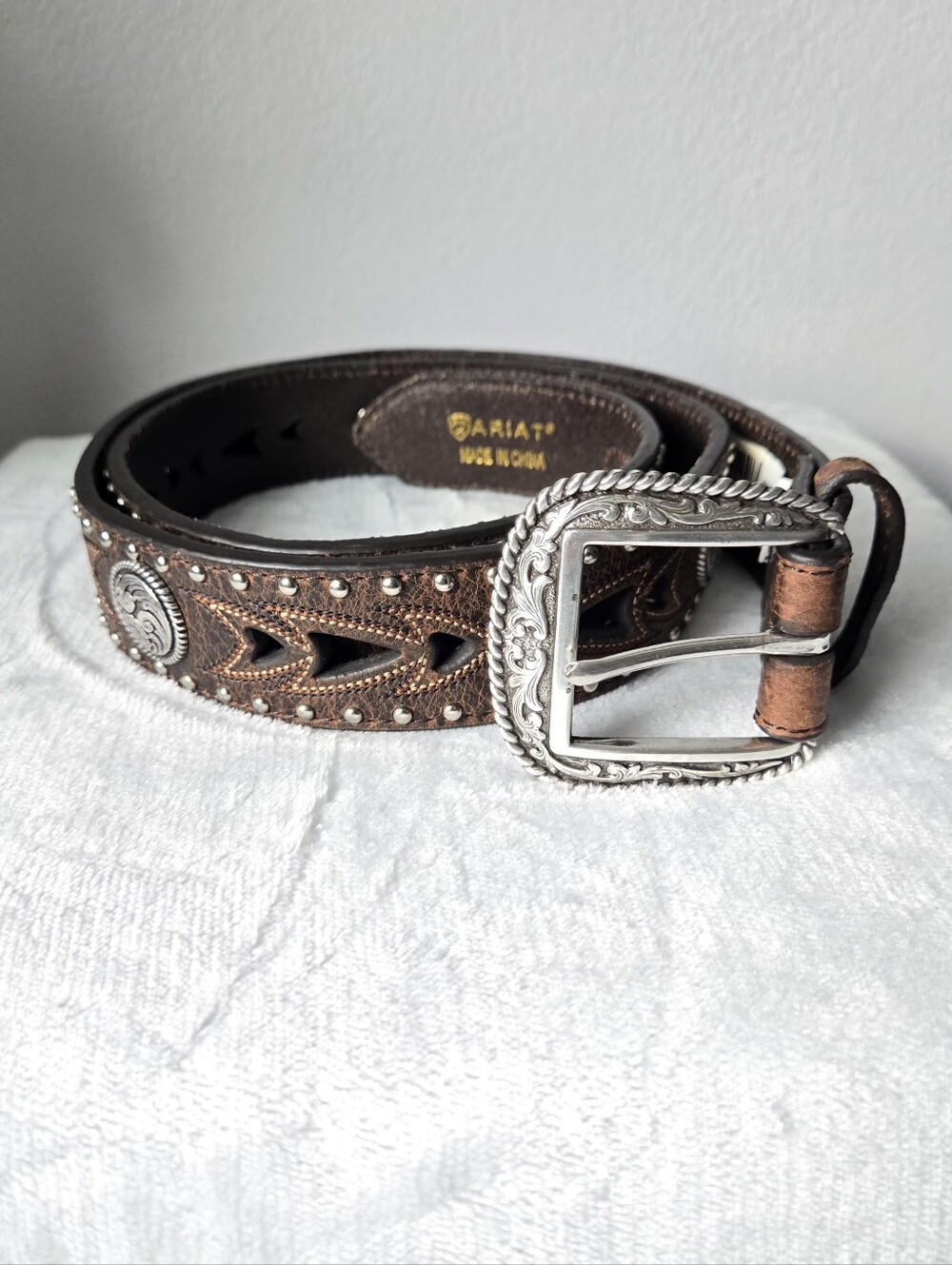 NWT Ariat 2007 Limited Edition Western Belt Size 40 Brown Tooled Concho Leather